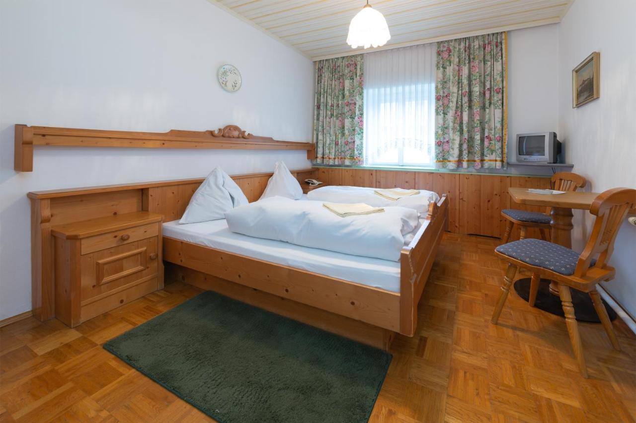 Hotel Tirolerhof Sankt Georgen im Attergau Exteriér fotografie